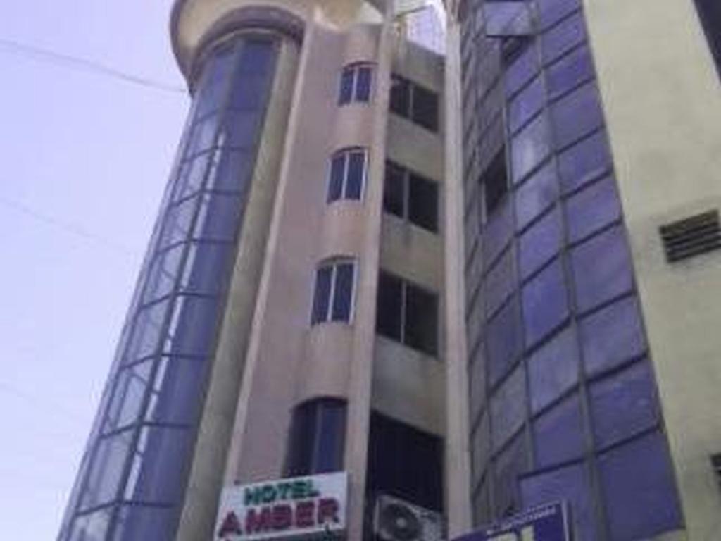 Hotel Amber Railway Station Vadodara Exterior foto